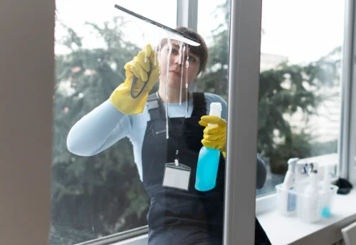 Nettoyage de vitres intérieures et extérieures à Marly-la-Ville
